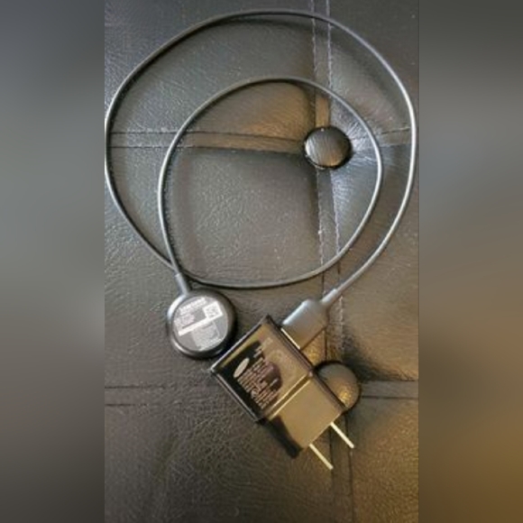 Samsung Galaxy watch Active 2 never used with protective cover Rose metal band + - Picture 6 of 8